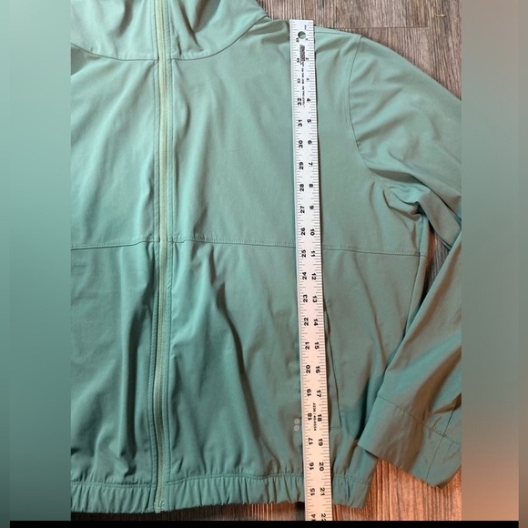 Sweaty Betty Explorer Jacket Medium Athletic Athleisure Sporty Green High Neck - Picture 9 of 10